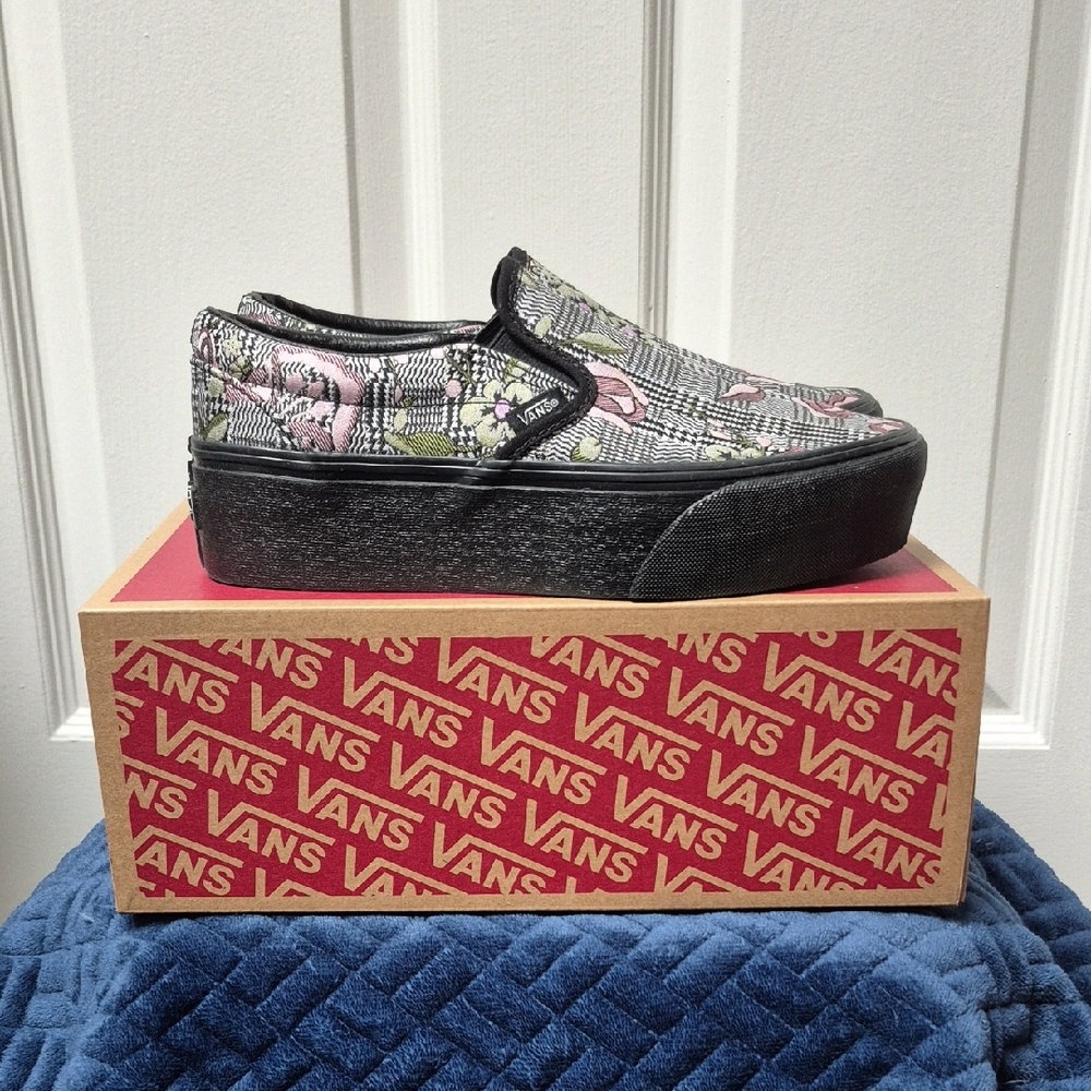 Vans Slip-On Stackform Platform Shoes In Tapestry Floral Black SZ 8 Women, New
